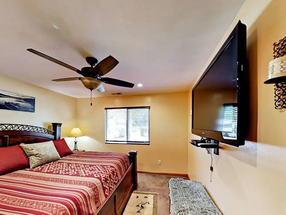 1062 Glenwood Way - 4 Br Home