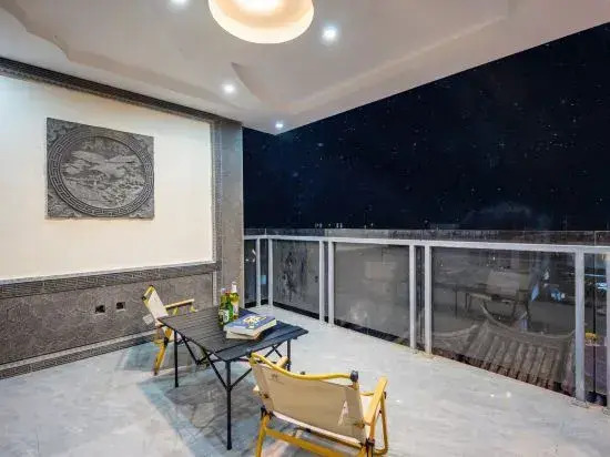 Dali Shuanglang Junxuan Haiju Baizu Homestay