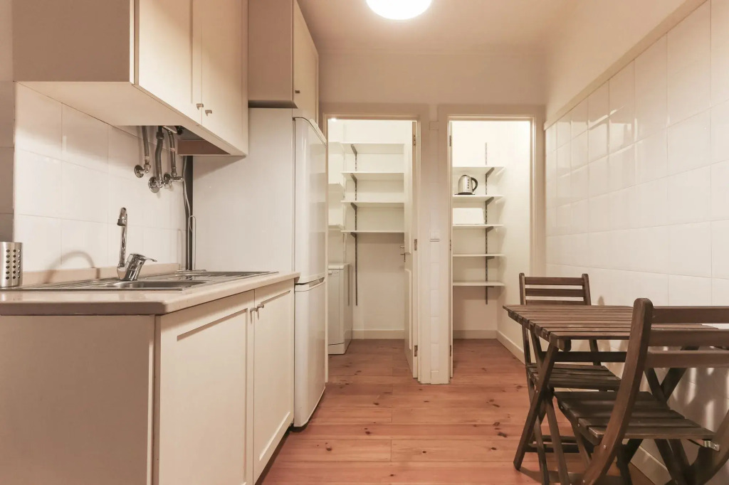 Alfama Cozy Studios by Get Your Stay