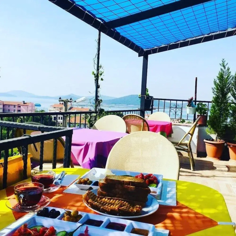 Cunda TheLara Otel