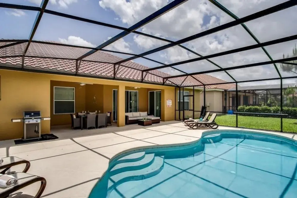 Stunning Modern Solterra 5 Bedroom/4 Bathroom Home