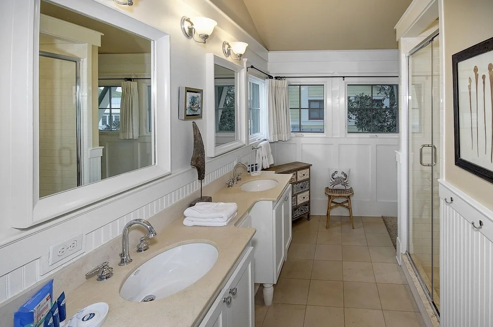 Steps To Beach Club, Multi-level Watercolor Condo, Slps 4, Perfect Location! 1 Bedroom Condo by RedAwning