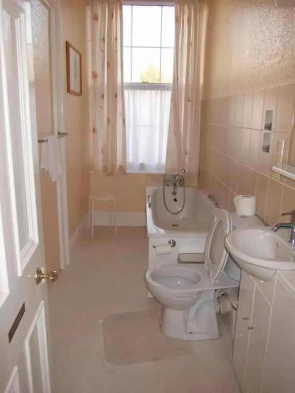 Grisnoir Guest House