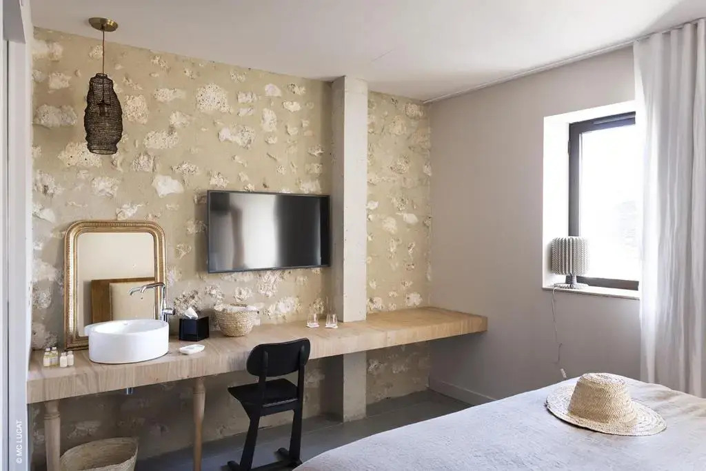Hotel 19-21