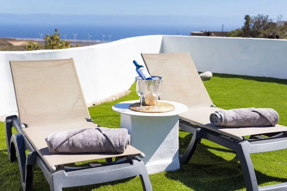 Oasis Tenerife Studio 2