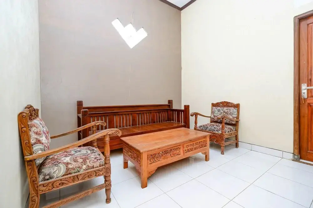 OYO 2430 Lisshaffa Homestay