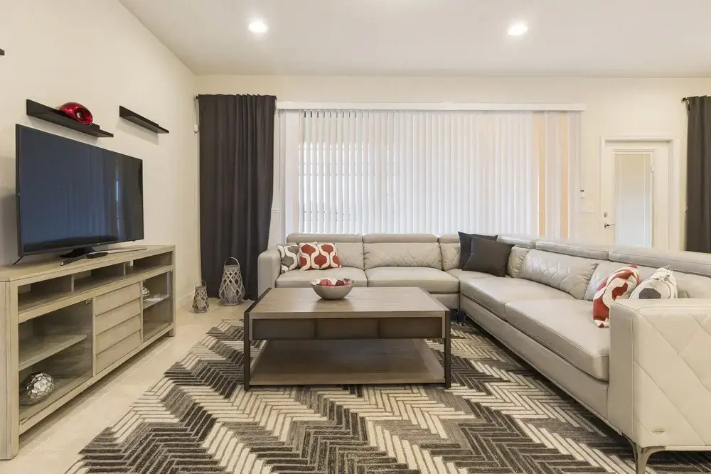 Windsor at Westside - 8882 Geneve Court