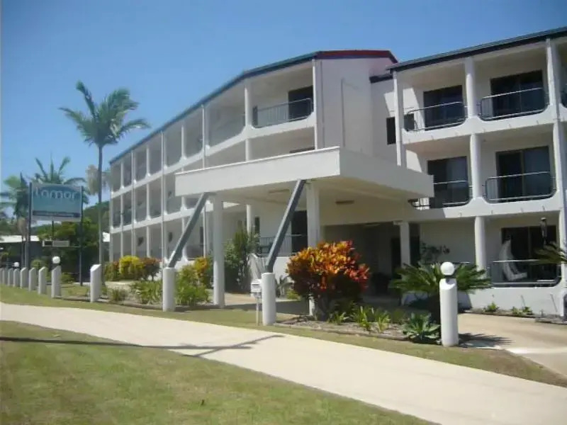Lamor Apartments