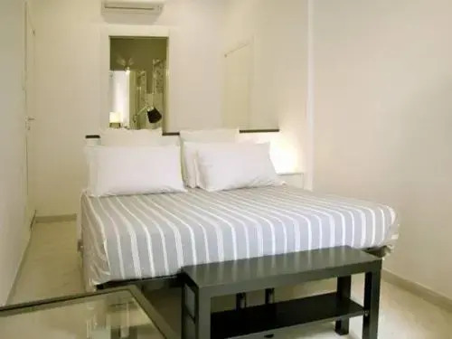 MB Sisters Glam Rooms