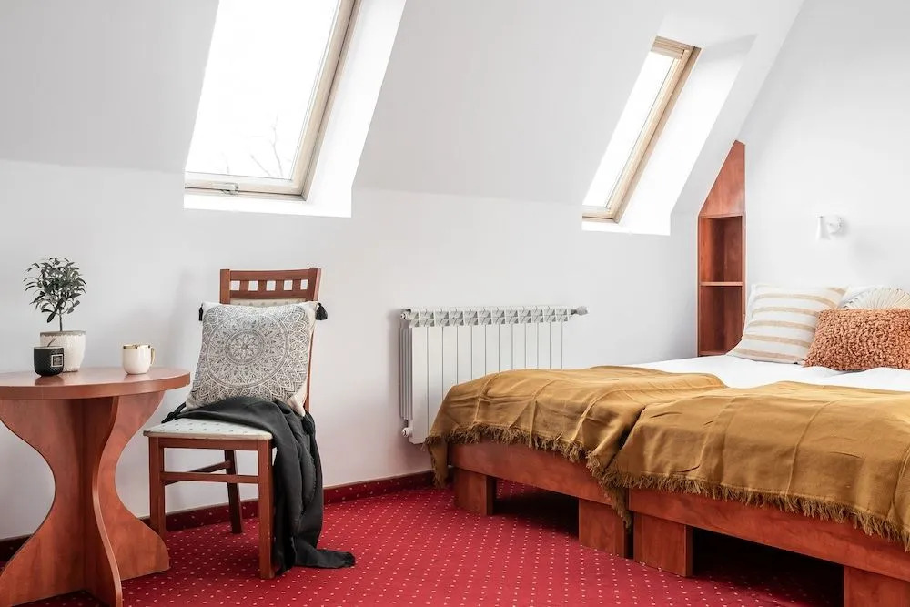 OBERŻA POD RÓŻĄ restauracja, sauny, jacuzzi
