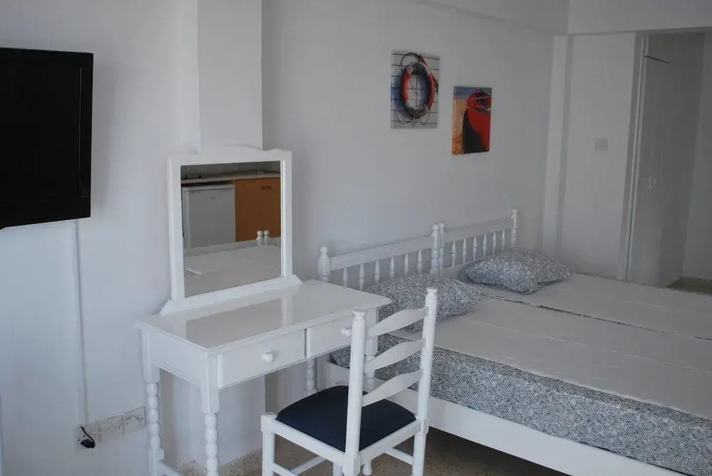 Flisvos Beach Apartments