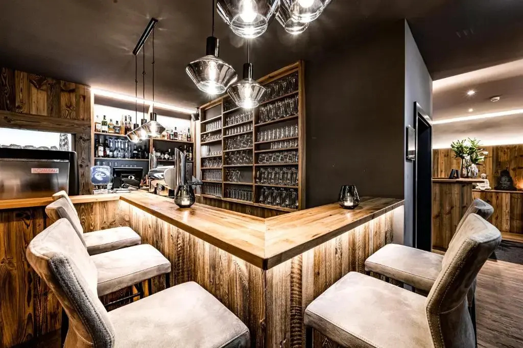 ALMMONTE SENSUM SUITES - Funky Living Hotel