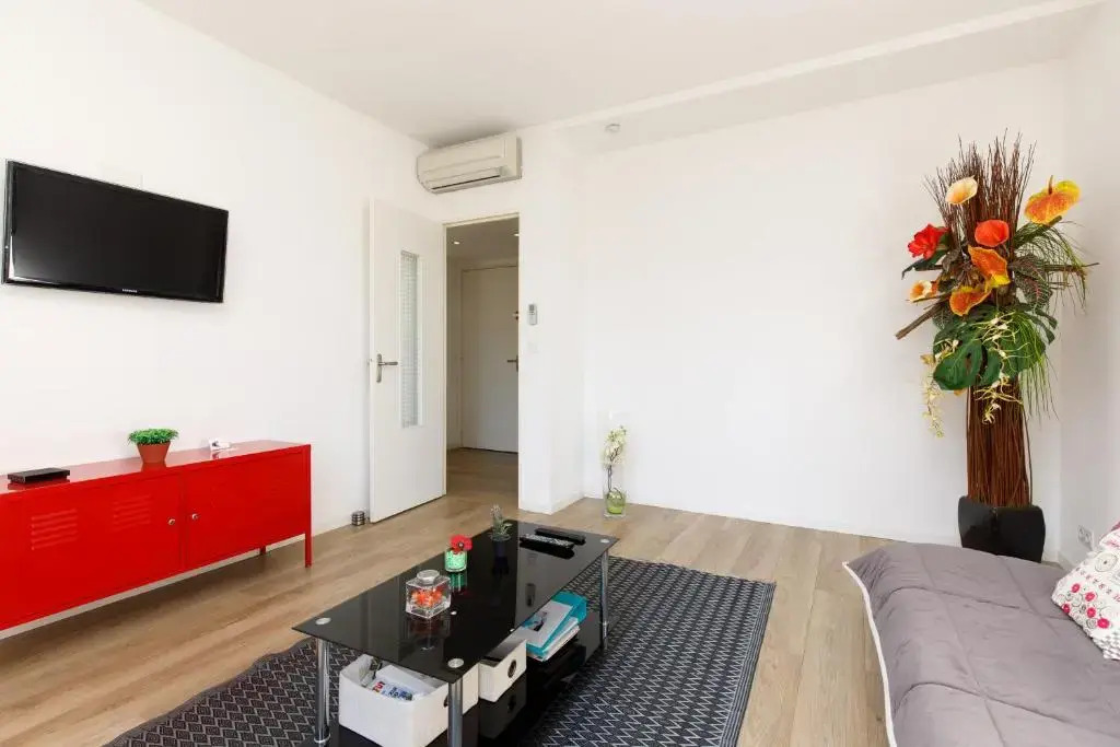 SuperCannes Center - Parking - Spacieux 70 Metres - Clim - Wifi