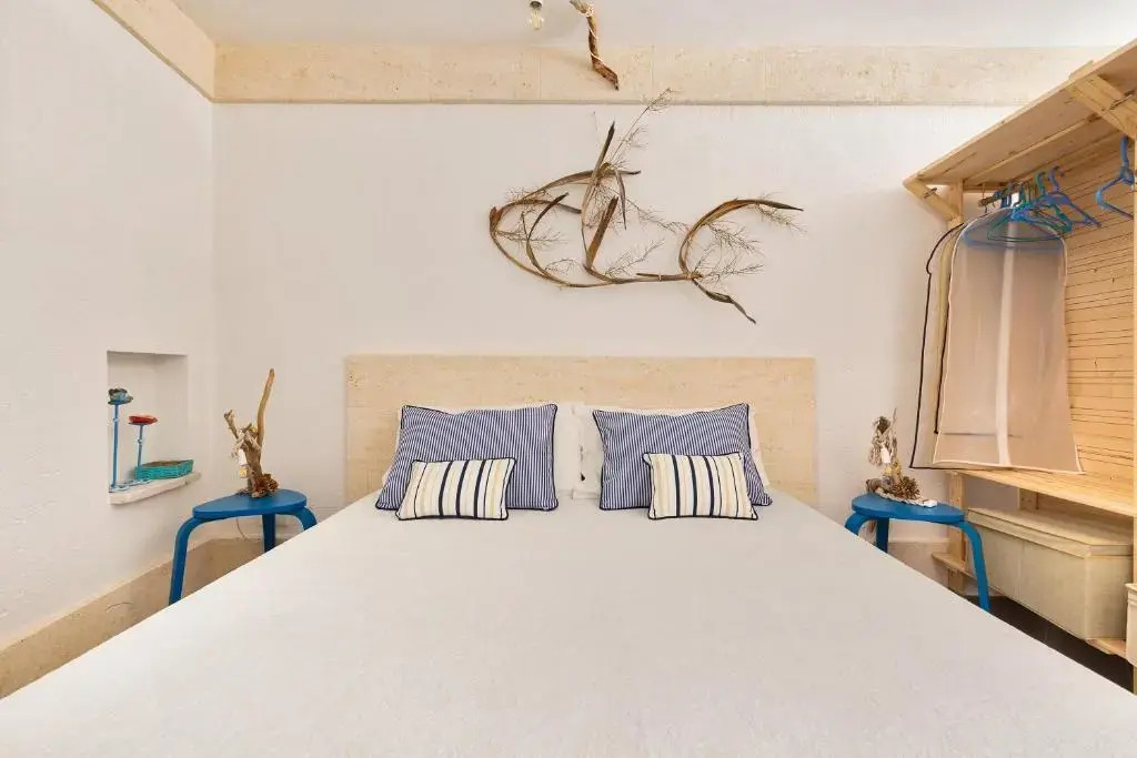 Mono Chicca Blu by BarbarHouse