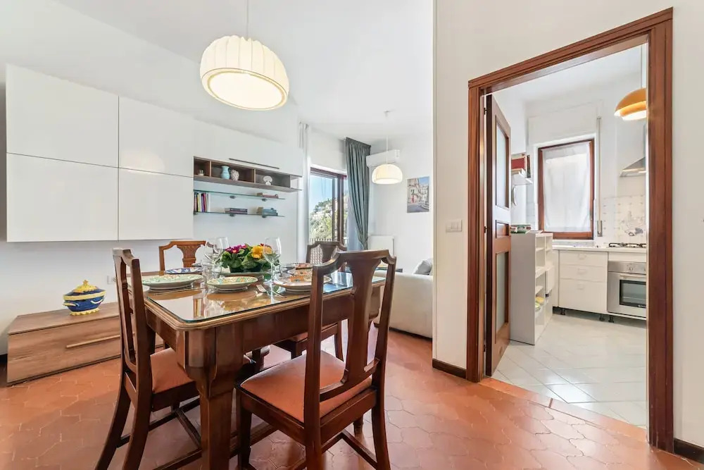 Vietri sul Mare Roomy Flat with Parking