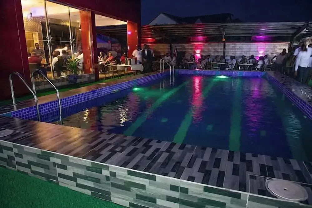 EdisPremier Hotel & Suites