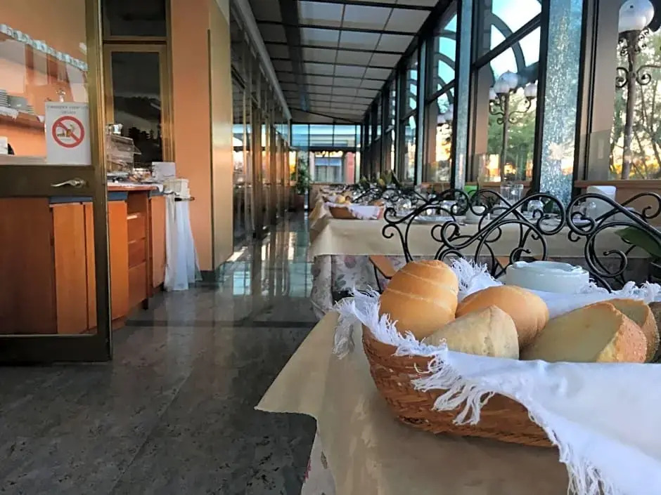 Hotel Eden