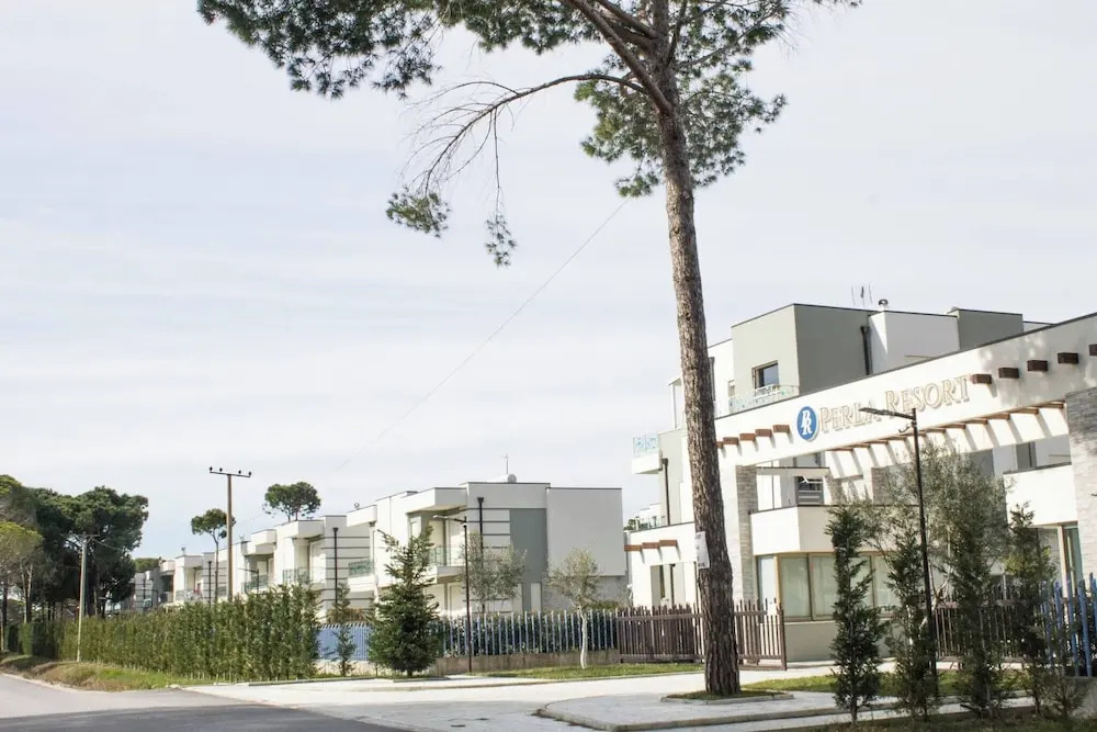 Apart Hotel Perla Resort Lalez Durres by PikHost