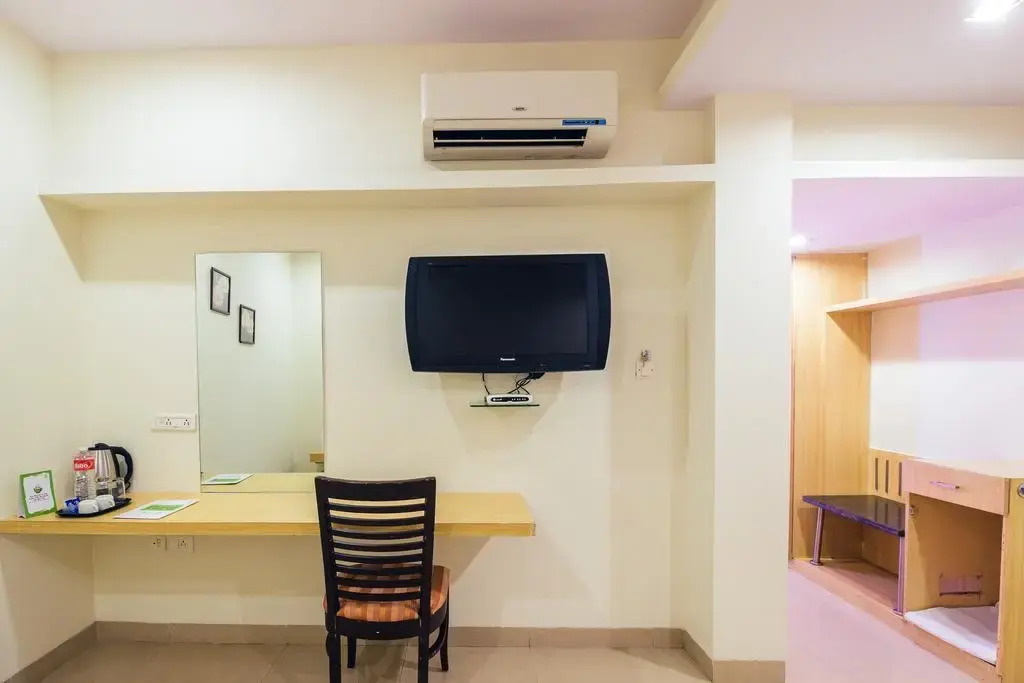 FabHotel Vinflora Banjara Hills