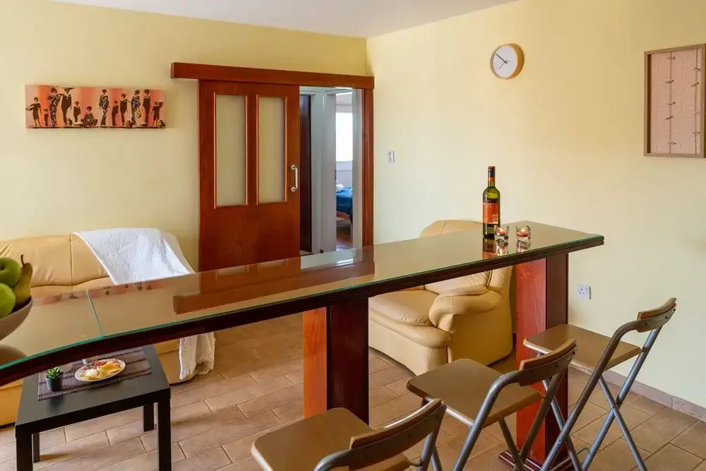 Gold Feathers Apartment By STAY BnB