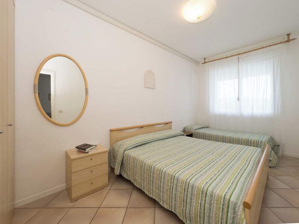 Spacious Flat Only 150mt From the Beach