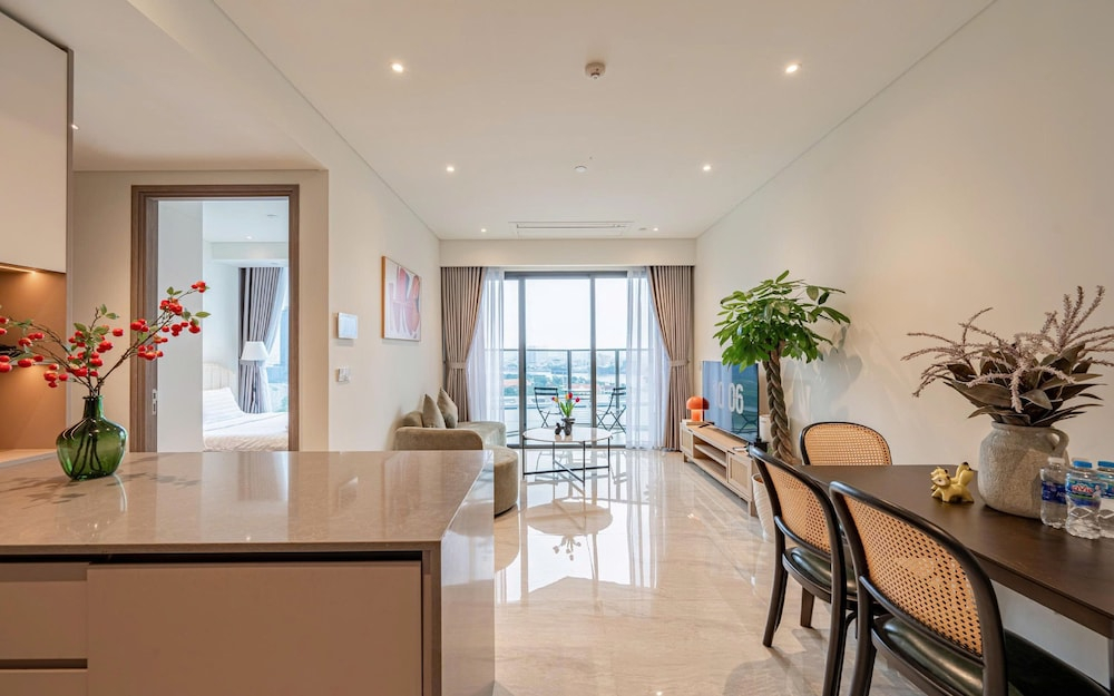 Honey The Opera Luxury Residence