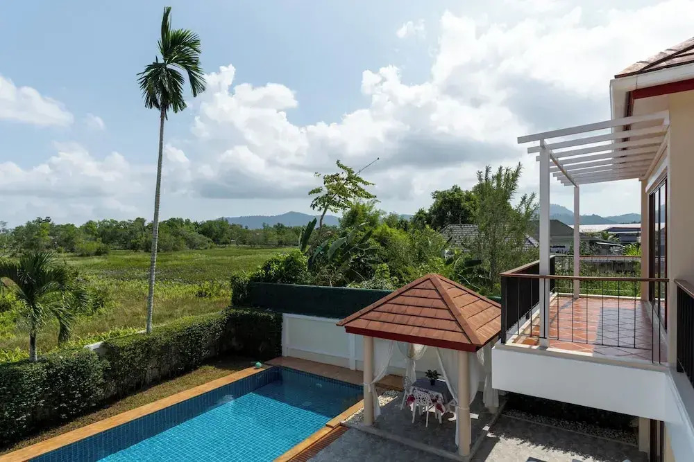 East Villa 4