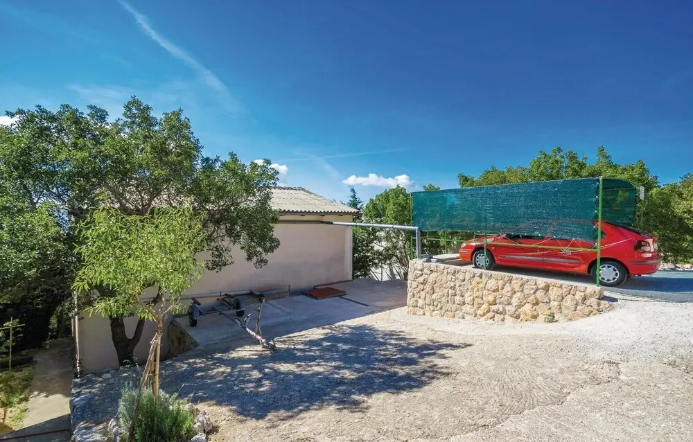 Amazing Home in Baric Draga With 2 Bedrooms and Wifi