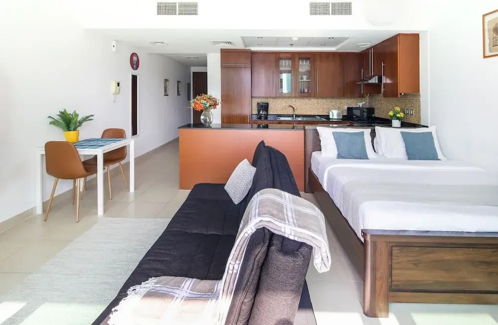 Spacious Studio in new 8 Boulevard Walk!