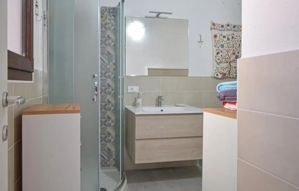 1 Bedroom Beach Front Home In Budoni