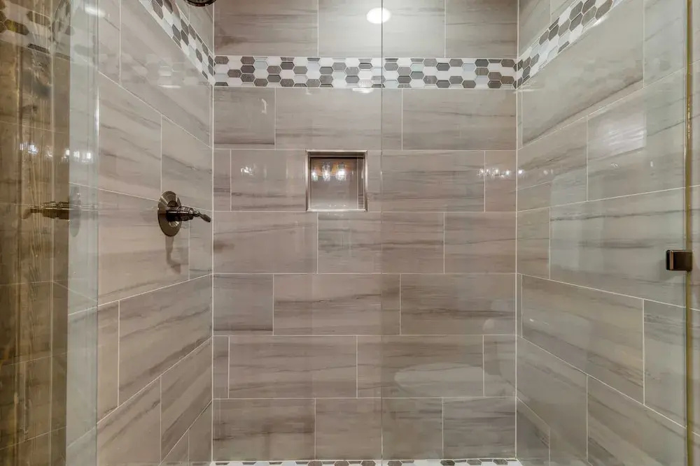 Indoor Pool, Theater, Hot Tub & Mountain Views Near Dollywood Crimson Crest by Avantstay