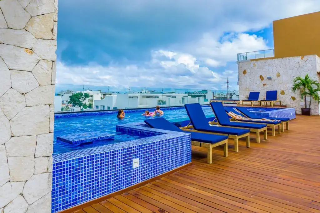 Lunada Condo by BVR