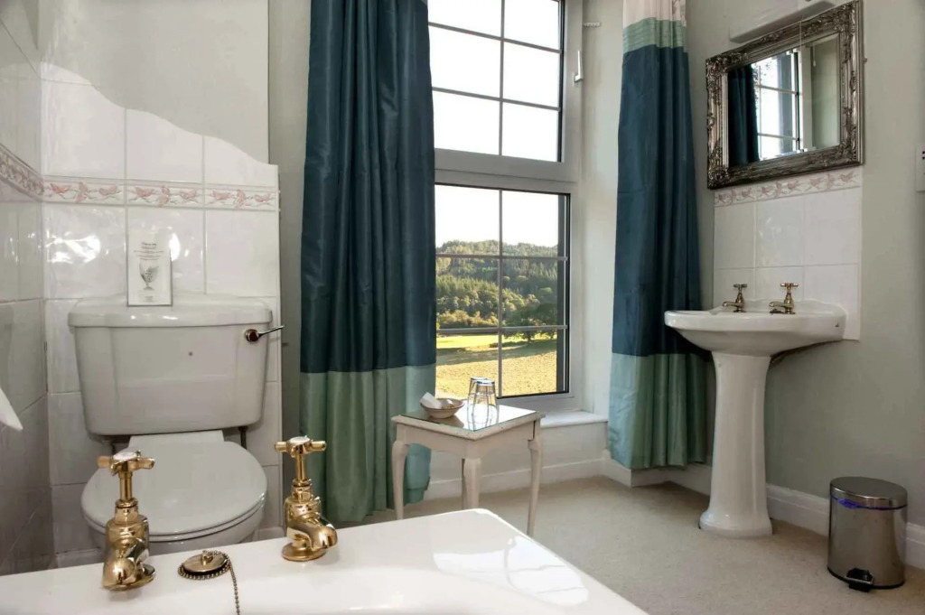 Ees Wyke Country House