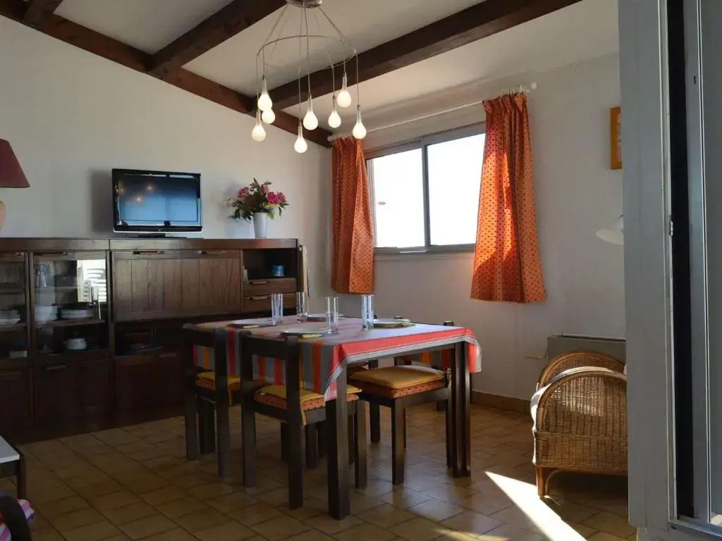 Appartement Cap d'Agde, 3 pièces, 6 personnes - FR-1-249-38
