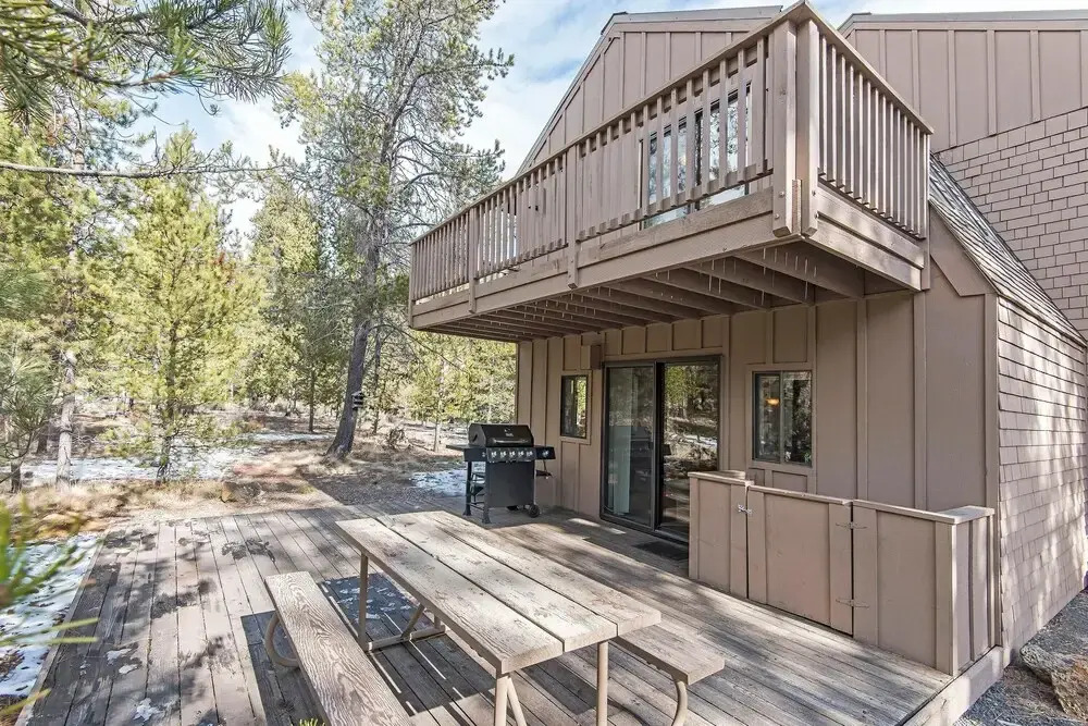 Cedar Cove Lodge