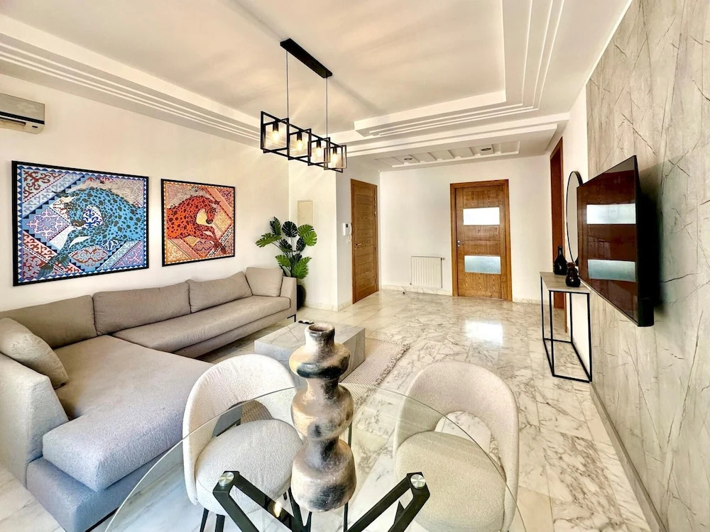 Elyssa Superbe Appartement aux Jardins de Carthage