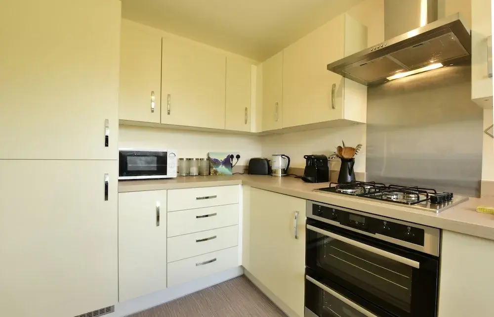 Villiers Road - modern family home by the golf course