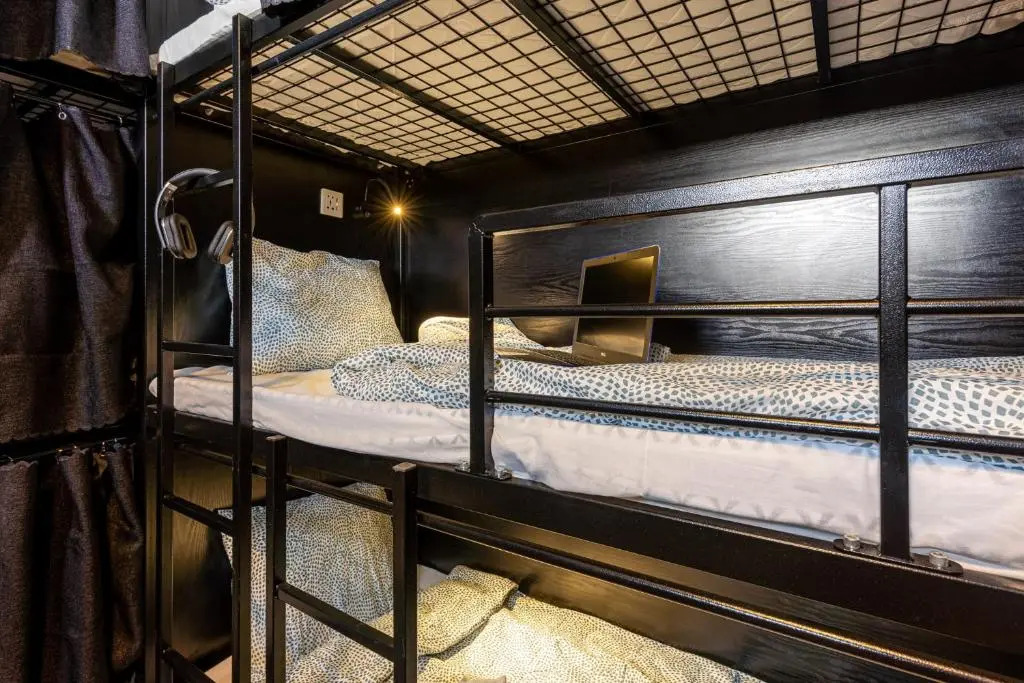 Bee Hostel
