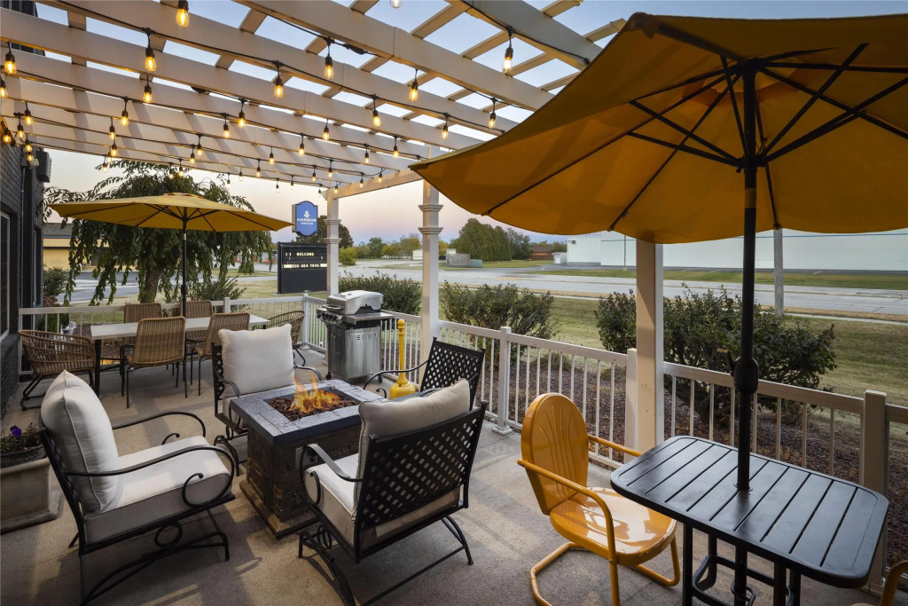 Harbor Town Inn