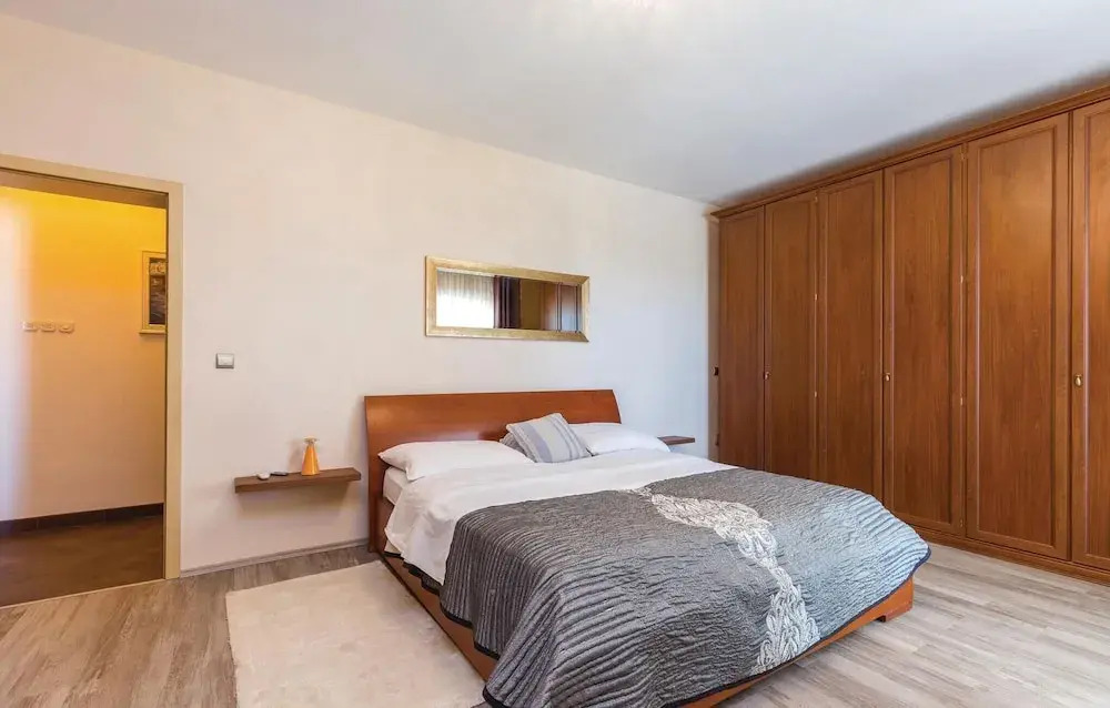 Beautiful Home in Jadranovo With Wifi and 3 Bedrooms