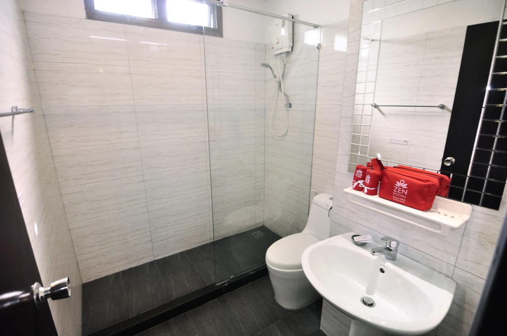 ZEN Rooms Boss Prakanong