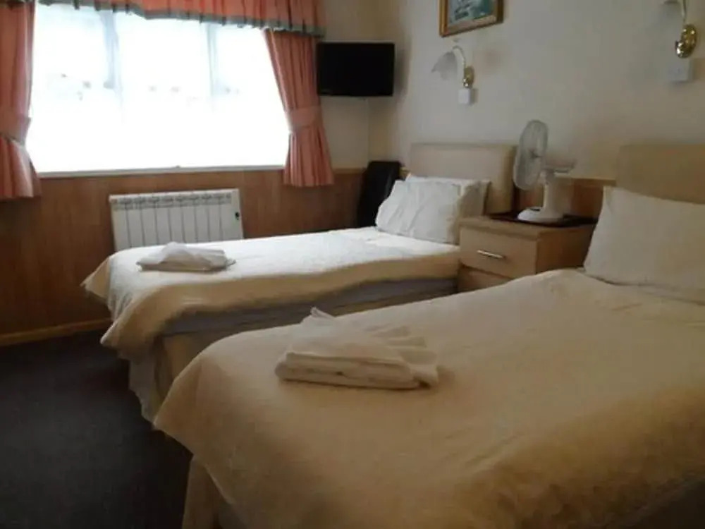 Queensmead Hotel
