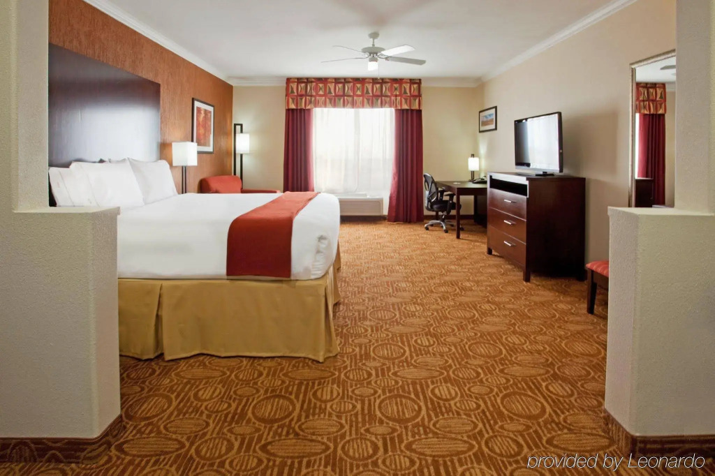 Holiday Inn Express Hotel and Suites Katy by IHG