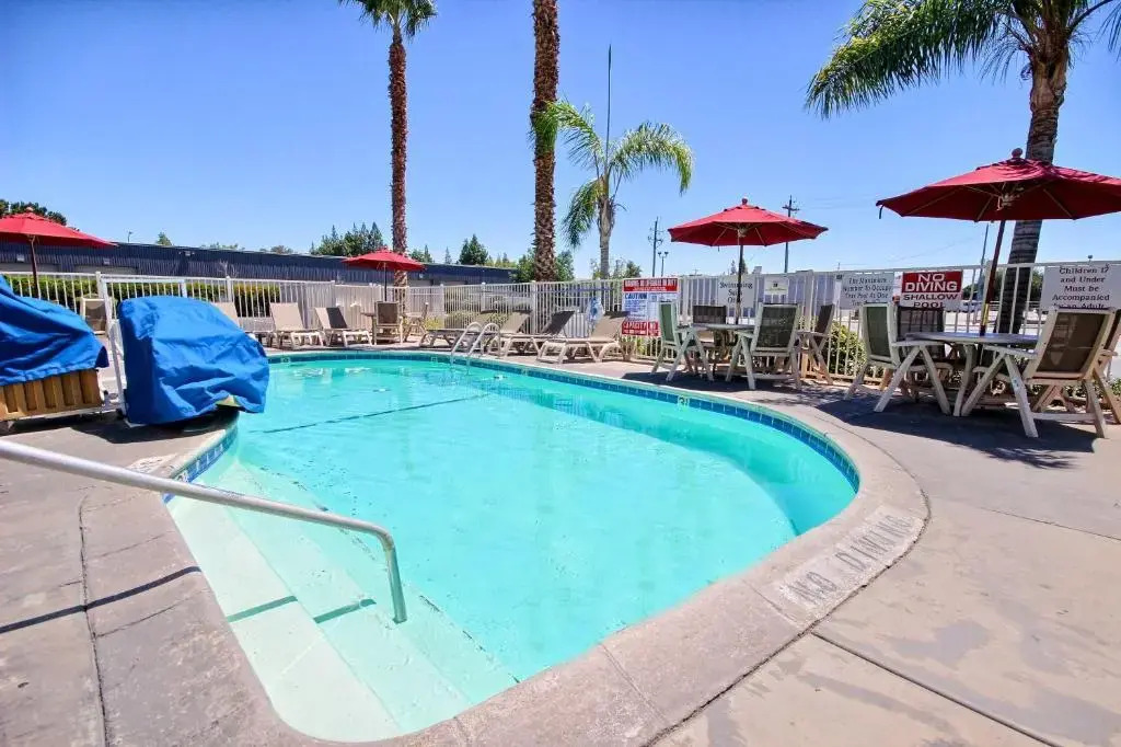 Motel 6 Fresno - Blackstone South