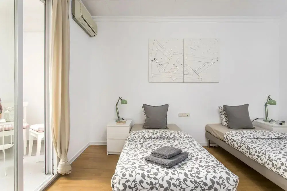 Stunning Apartment Bruc