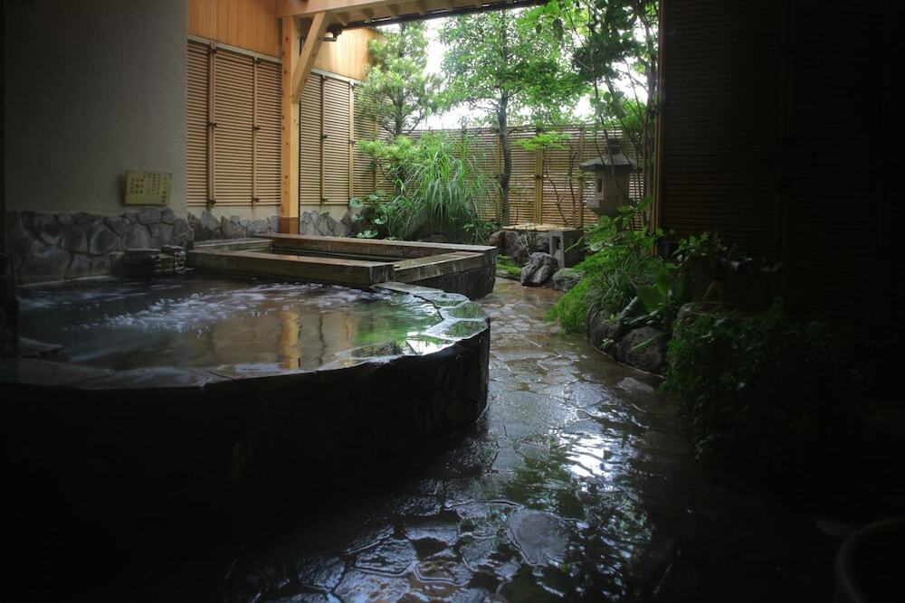 Yamashiro Onsen Ryokan Tatami