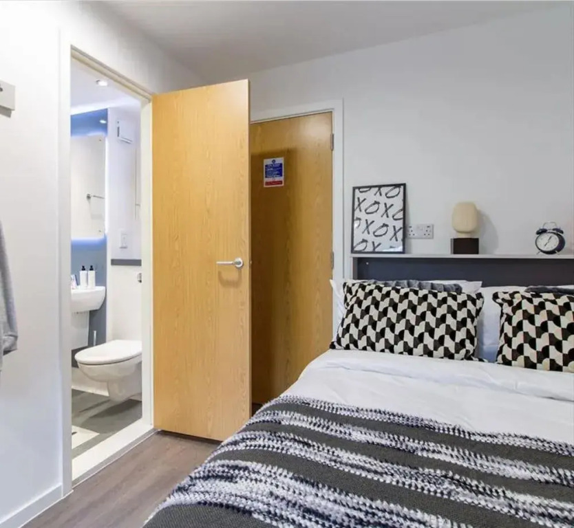 Ensuite Rooms STUDENTS Only - CANTERBURY - Campus Accommodation