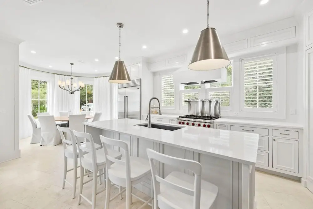Newly Designed Custom Seaside Home with 6 Bedrooms + Next to Adult Pool/Fitness Center 6 Home by RedAwning