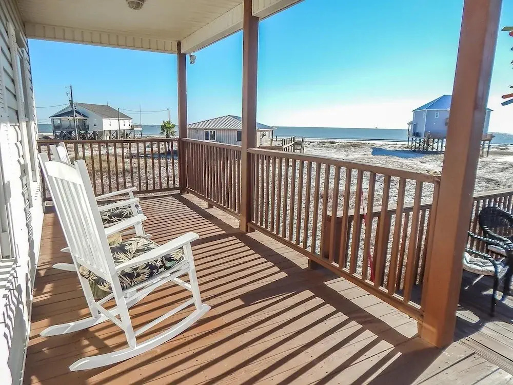 011 Chill Out Dauphin 4 Bedroom Home