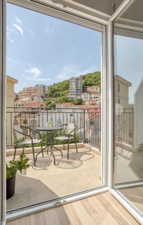 Family Rooftop Apartment Magi Budva